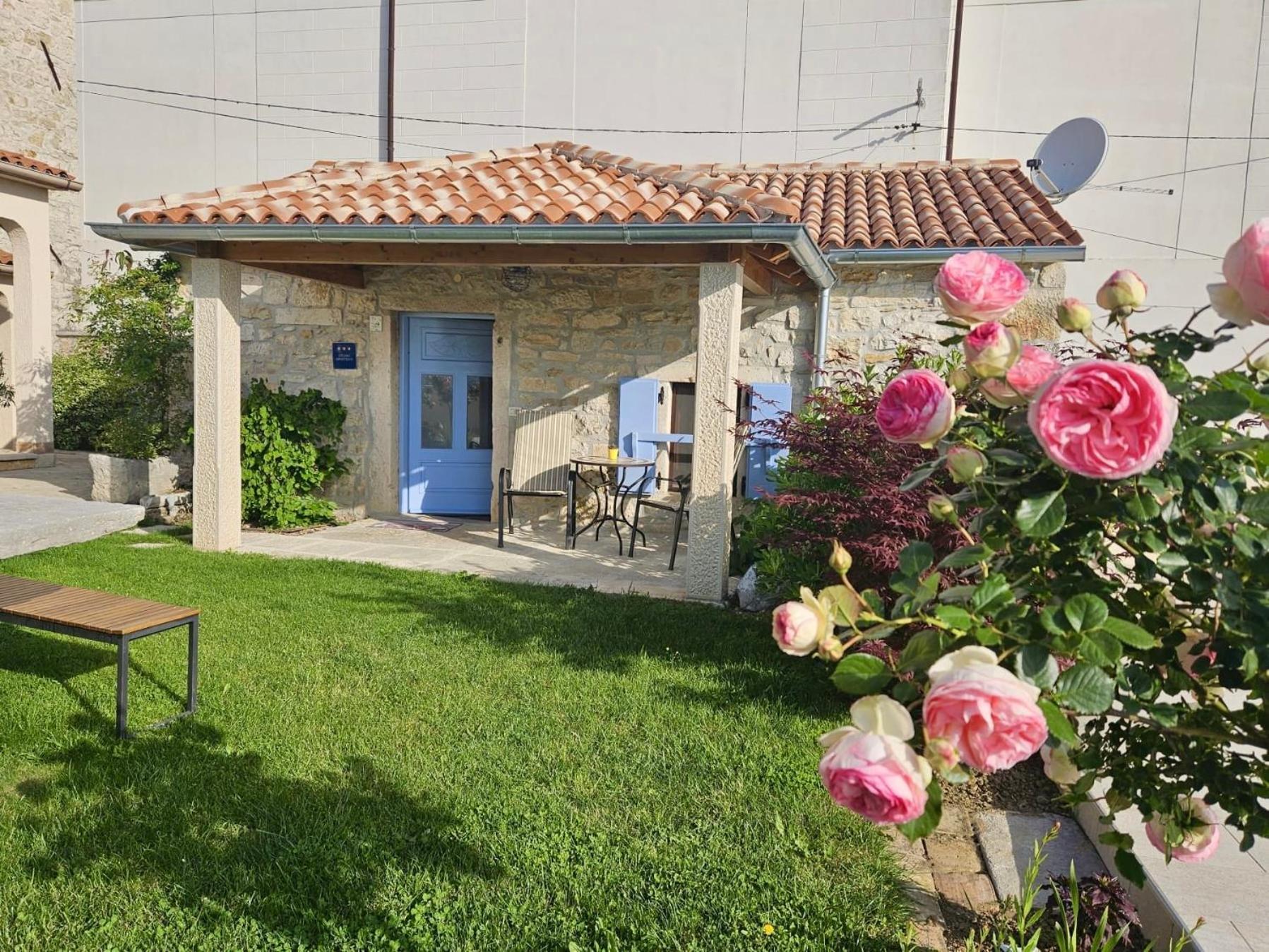 Rural Apartments Ritossa Vizinada Ngoại thất bức ảnh