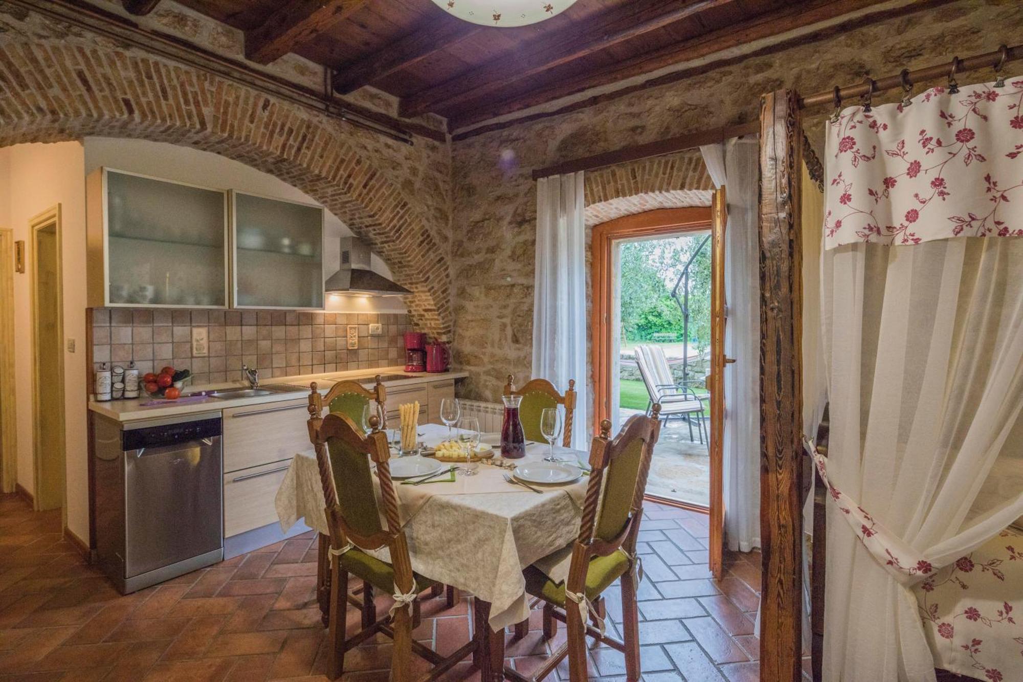Rural Apartments Ritossa Vizinada Ngoại thất bức ảnh