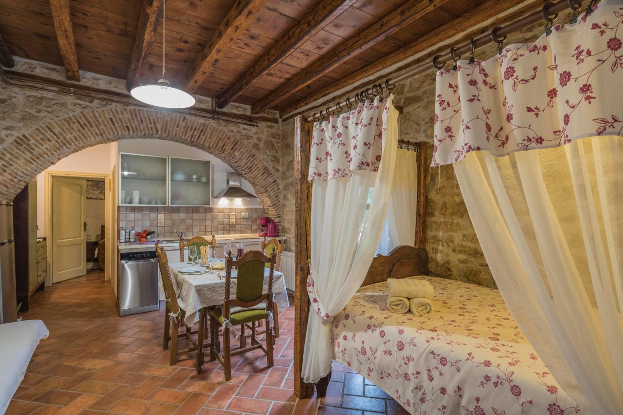 Rural Apartments Ritossa Vizinada Ngoại thất bức ảnh